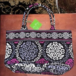 Vera Bradley Holiday Tote, Canterberry Magenta, NEW